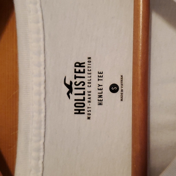 Hollister Tee - Picture 3 of 3